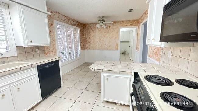 Building Photo - 5520 80th St