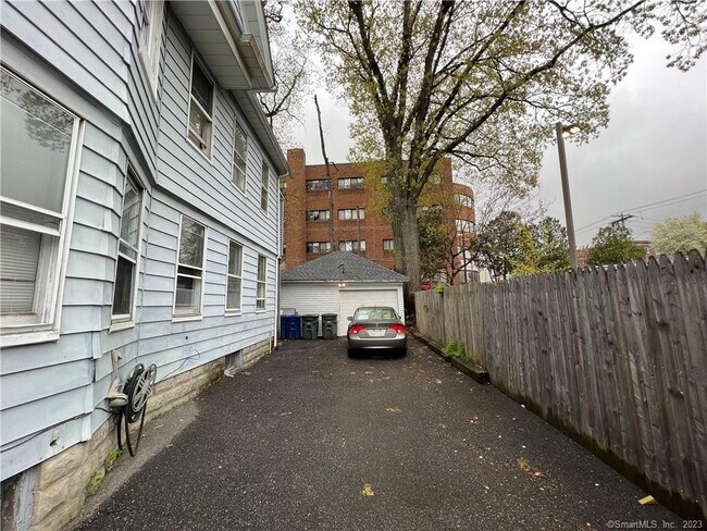 Foto del edificio - 24 Bronx Ave
