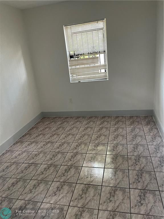 Foto del edificio - 97 NW 69th St