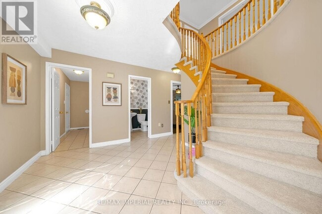 Building Photo - 955 Snowbird St