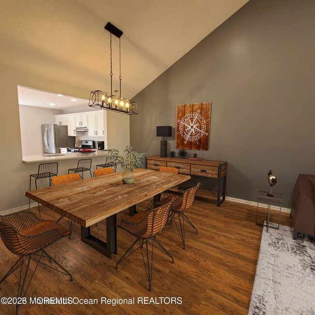 Building Photo - 7904B Normandy Dr