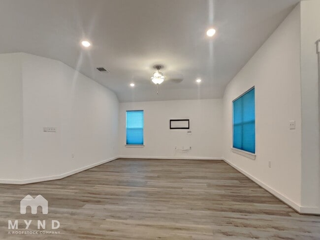 Building Photo - 15307 Grenadine Bloom Cv