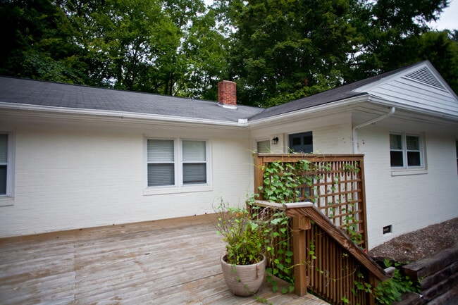 Photo - Great Location, and you get a parking spot! House