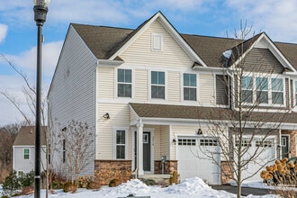 Building Photo - 2410 Lenox Dr