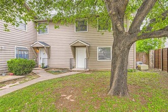 Building Photo - 5616 Emerald Forest Dr