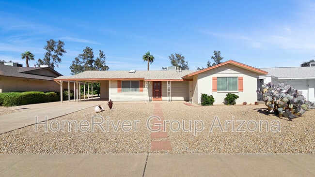 Building Photo - 10828 W Crosby Dr