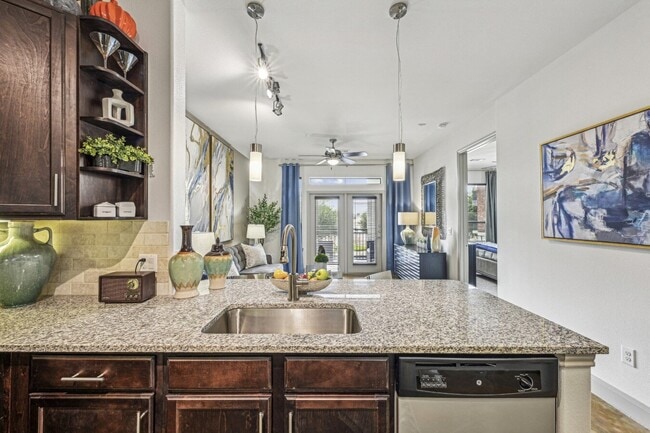 Building Photo - Walk Everywhere – Downtown Living at Its Best