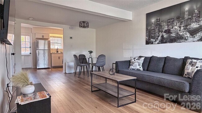 Foto del edificio - 6314 Old Pineville Rd