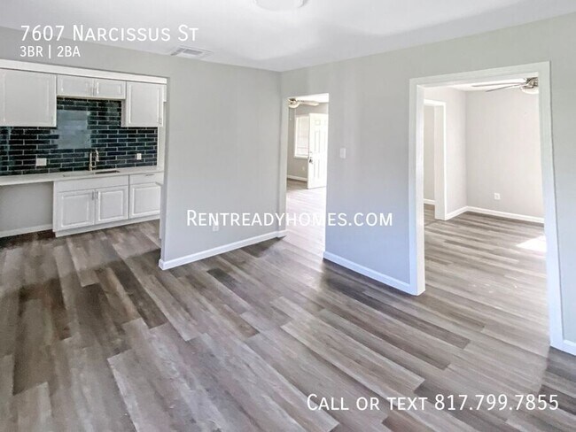 Foto del edificio - 7607 Narcissus St