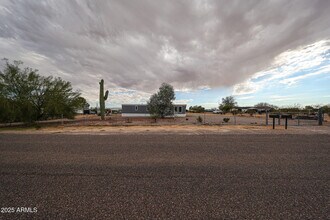 Building Photo - 9685 W Altadena Dr