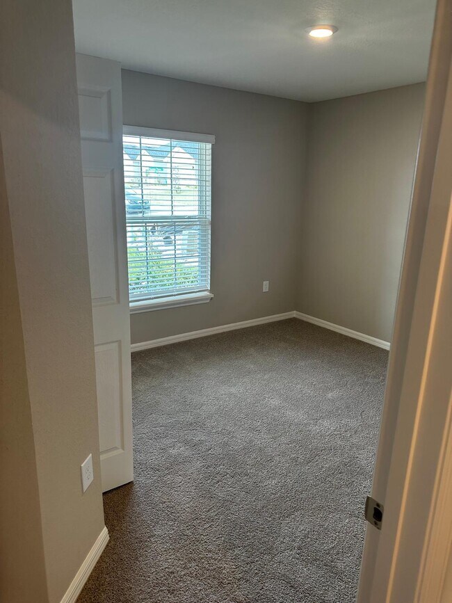 Foto del edificio - 1391 Mountain Flower Ln