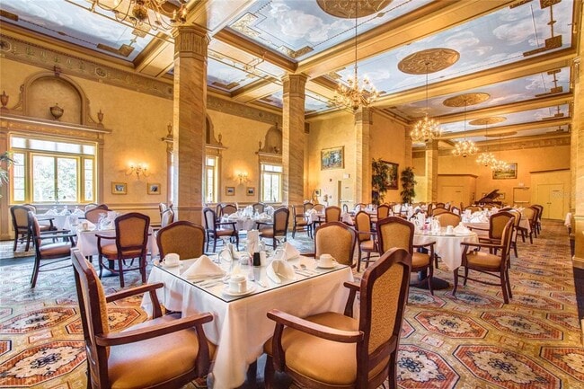 Building Photo - 411 1st Ave N