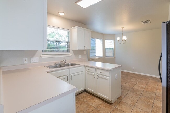 Building Photo - 1202 Still Meadow Dr