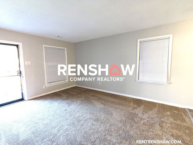 Foto del edificio - 3733 Brompton - 4 Bed / 1.5 Bath - Move in...