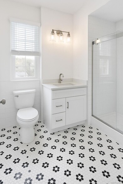 Building Photo - 122 Greenwich Ave