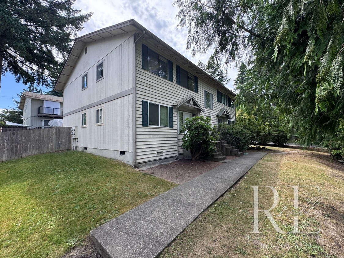Primary Photo - 2-Bed Upstairs Unit With Private Patio