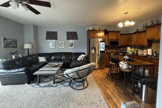 Building Photo - Large 3-Bedroom, 3.5-Bathroom Townhome