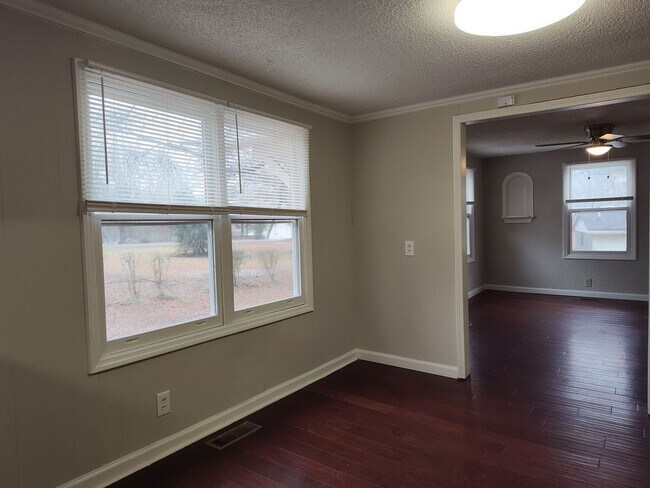 Foto del edificio - Move-in Ready duplex located in The Rockwell Park Community!