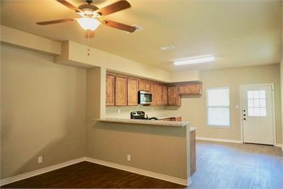 Building Photo - 472 Pecan Hollow St