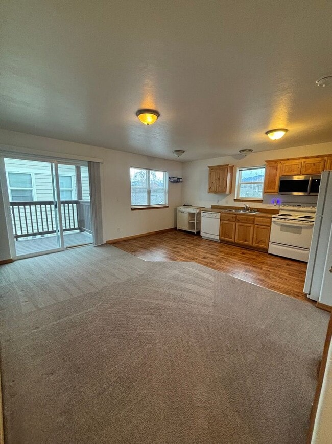 Building Photo - 2418-2420 Ernest