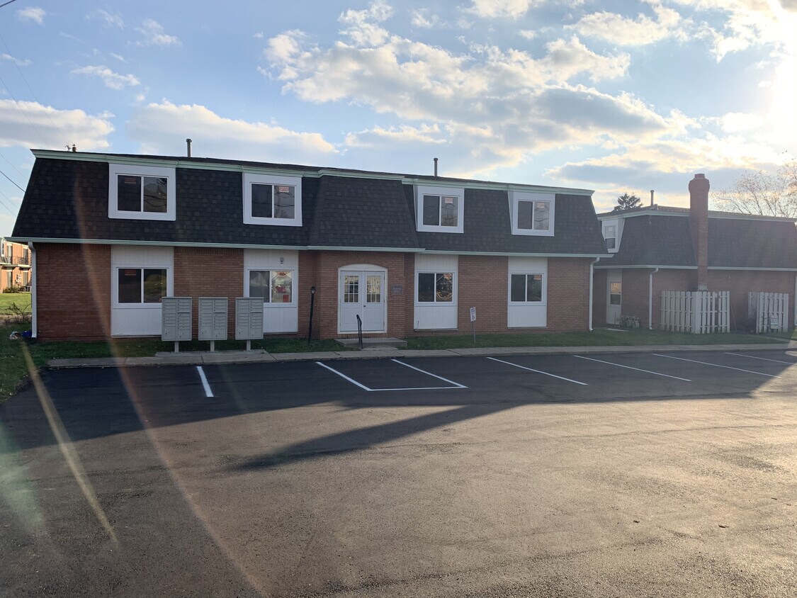 Foto principal - 2505 E 10th St