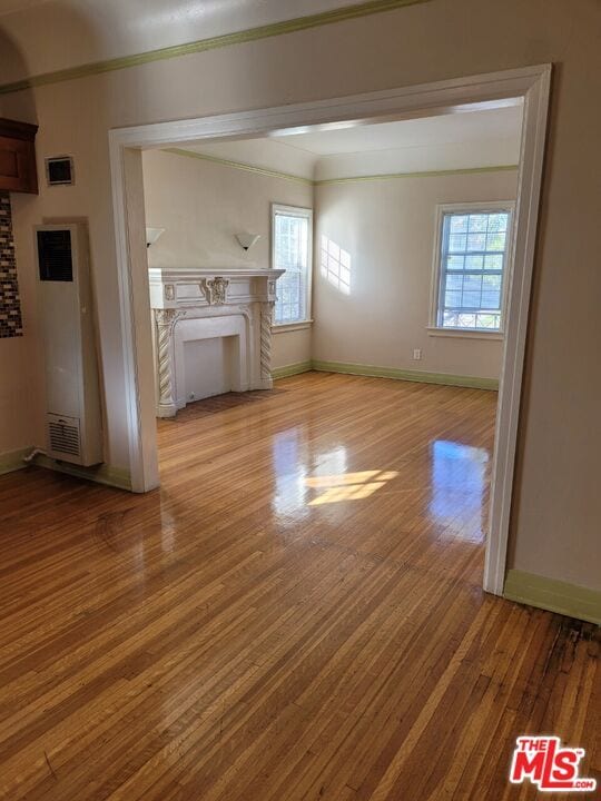 Building Photo - 220 S Alexandria Ave