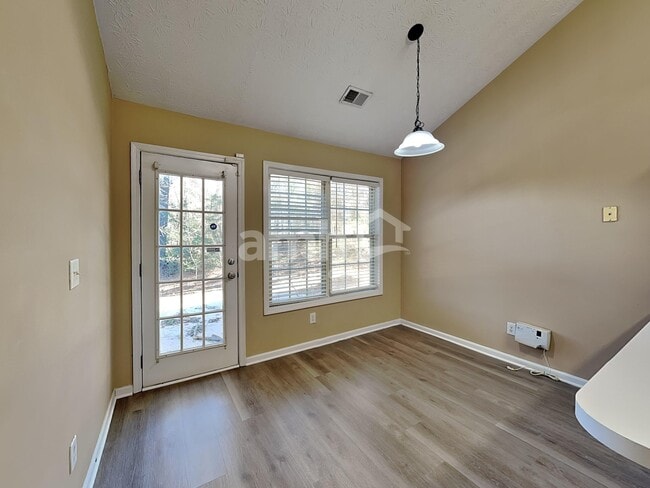 Building Photo - 725 Windsor Brook Ln