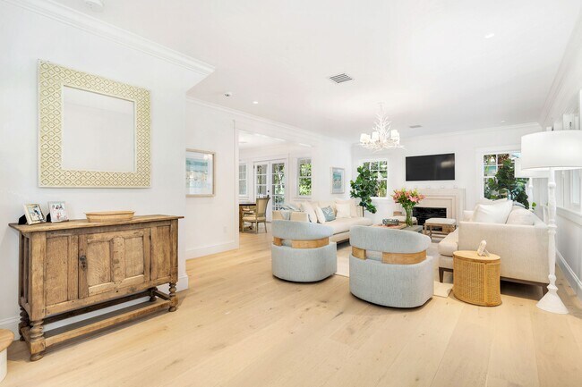 Foto del edificio - 142 Seabreeze Ave