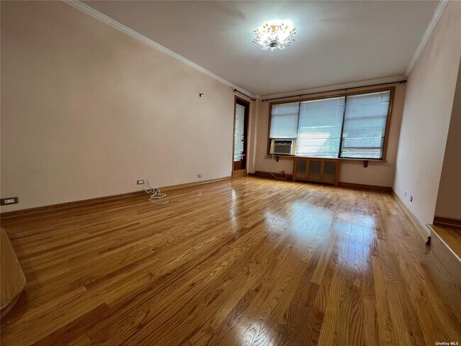 Building Photo - 98-51 64th Ave
