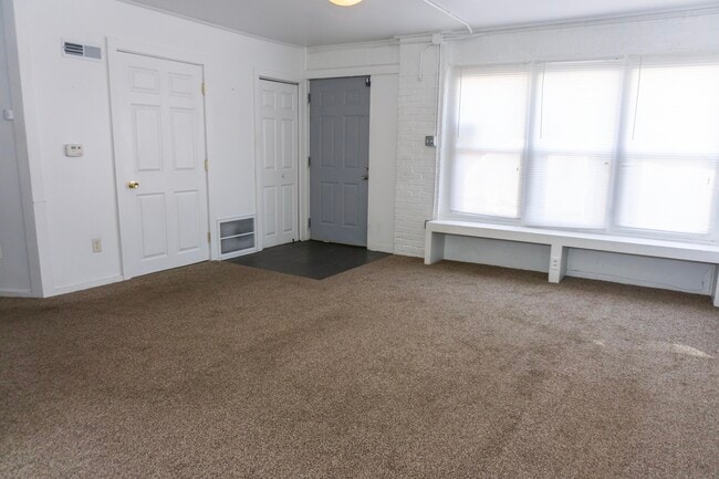 Living Room - 212 Jefferson St