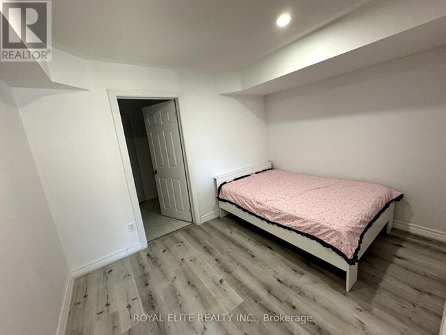 Photo du bâtiment - 196 Colesbrook Rd