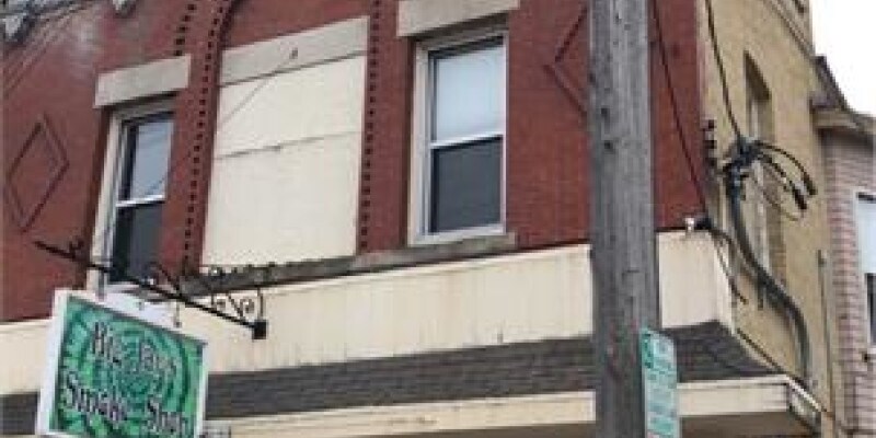 Primary Photo - 815 Jay Street