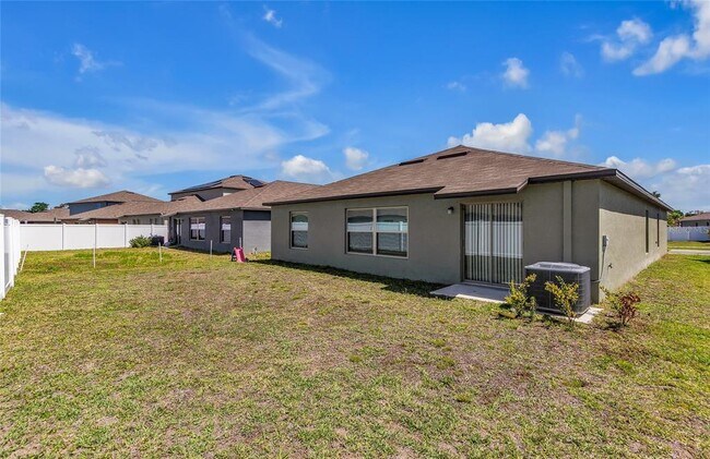Foto del edificio - 10357 Scarlet Skimmer Dr