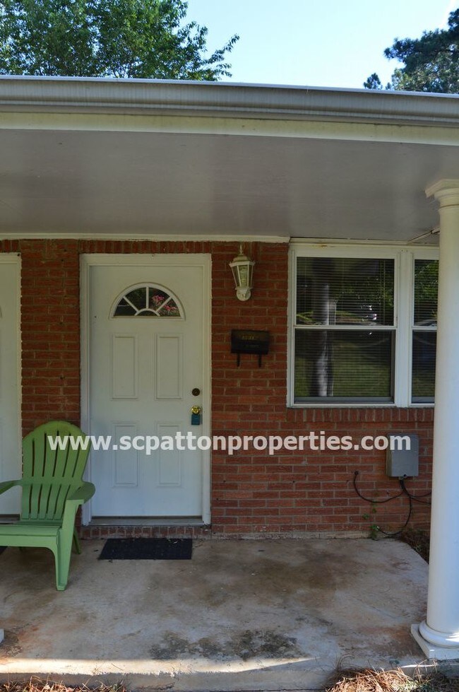 Building Photo - Melrose Heights Two Bedroom