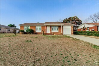 Building Photo - 6522 Cissna Dr
