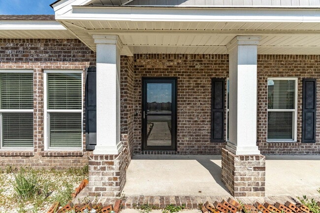 Building Photo - 303 Merlin Ct