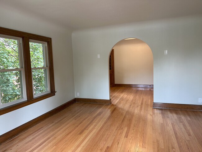 Living Room - 6615 W Bluemound Rd