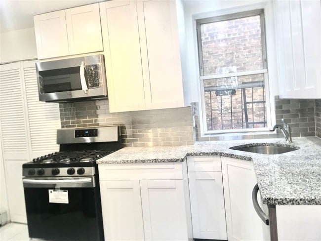 Foto del edificio - 151 Bleecker St