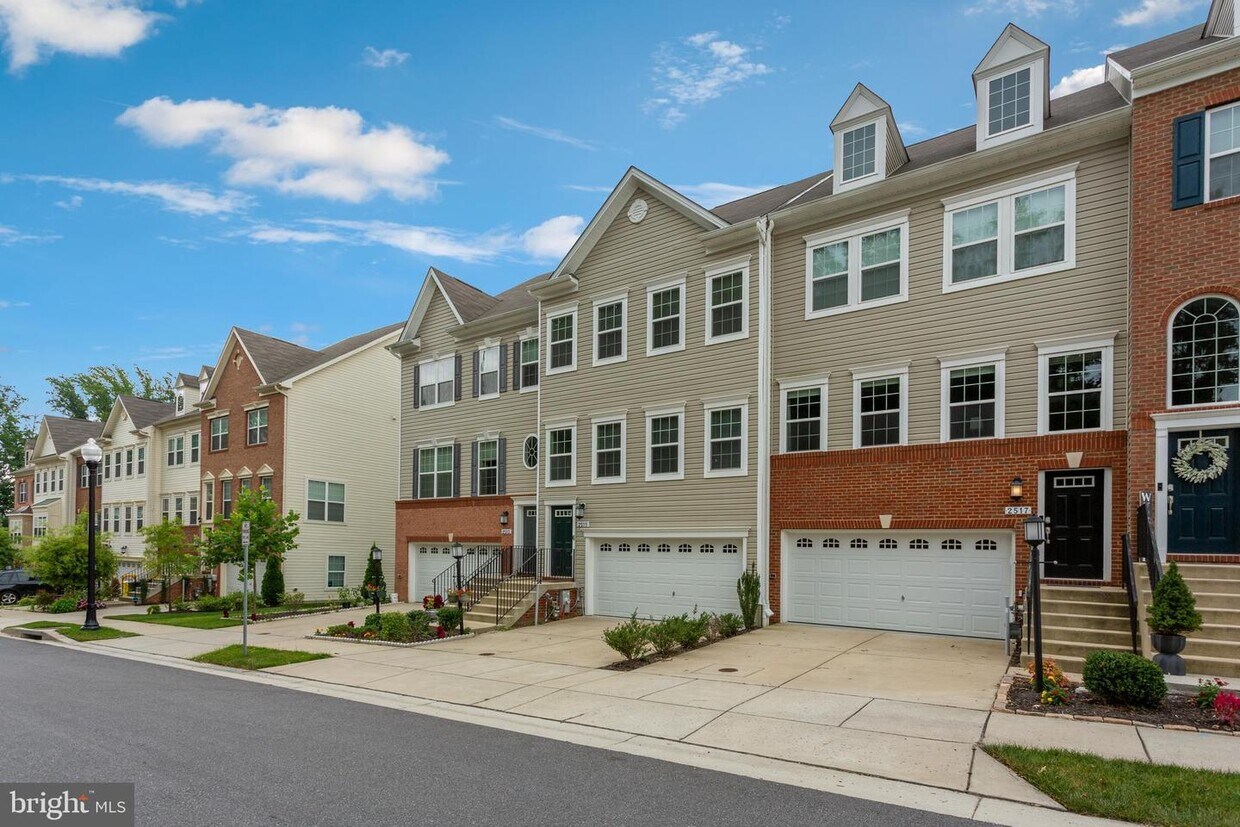 2515 Hyacinth Ln, Gambrills, MD 21054 Townhouse for Rent in Gambrills