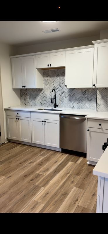 Foto del edificio - 2117 Thornlee Dr