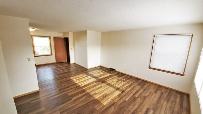 Building Photo - 408 Mayberry Dr NW