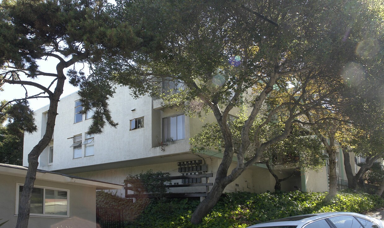 Building Photo - 110 Frisbie St
