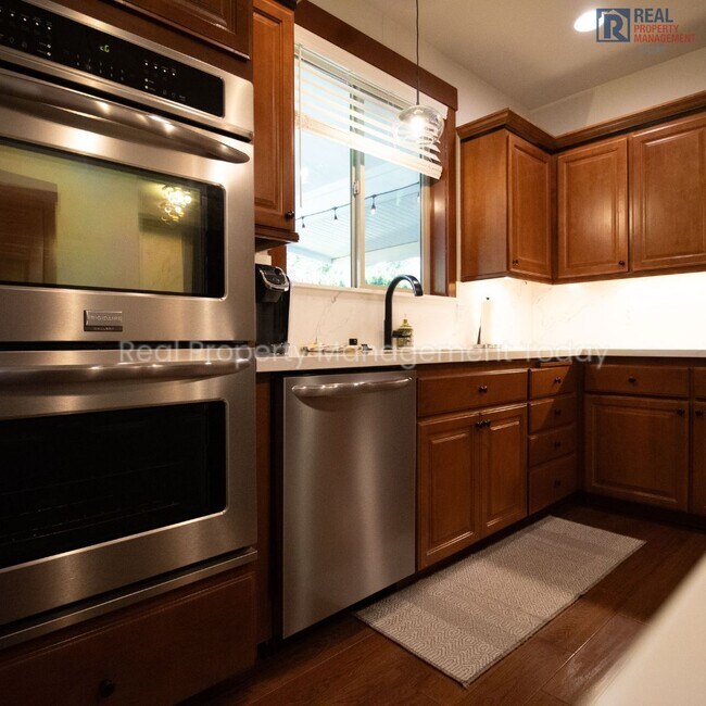 Building Photo - 4 Bedroom House in Puyallup! (Virtual Tour...