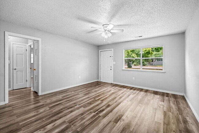 Building Photo - 1309 S Washington Ave