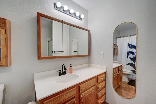 Building Photo - 5124 W Harmont Dr