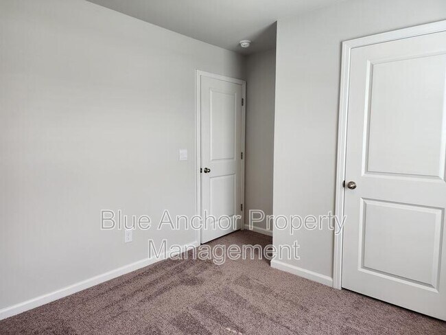 Foto del edificio - 1015 Course Ln