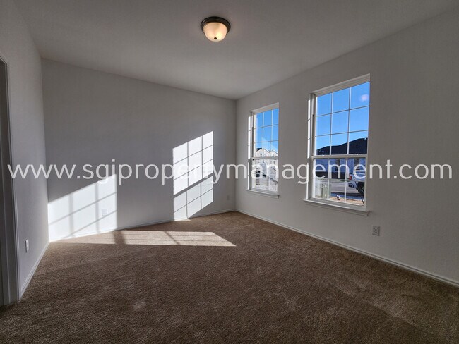 Foto del edificio - 2306 Kingfisher St