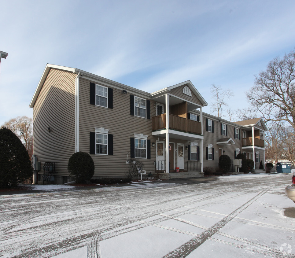 Building Photo - Pleasant Village Apartments