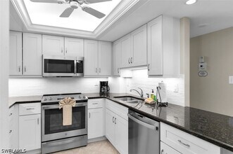 Building Photo - 440 Seaview Ct