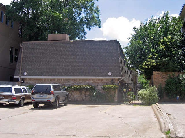 Building Photo - 3811 Holland Ave